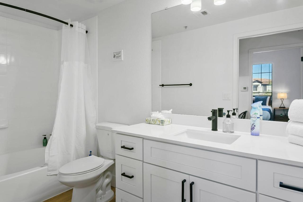 Cozysuites Glendale By The Stadium With Pool 03 Exterior photo