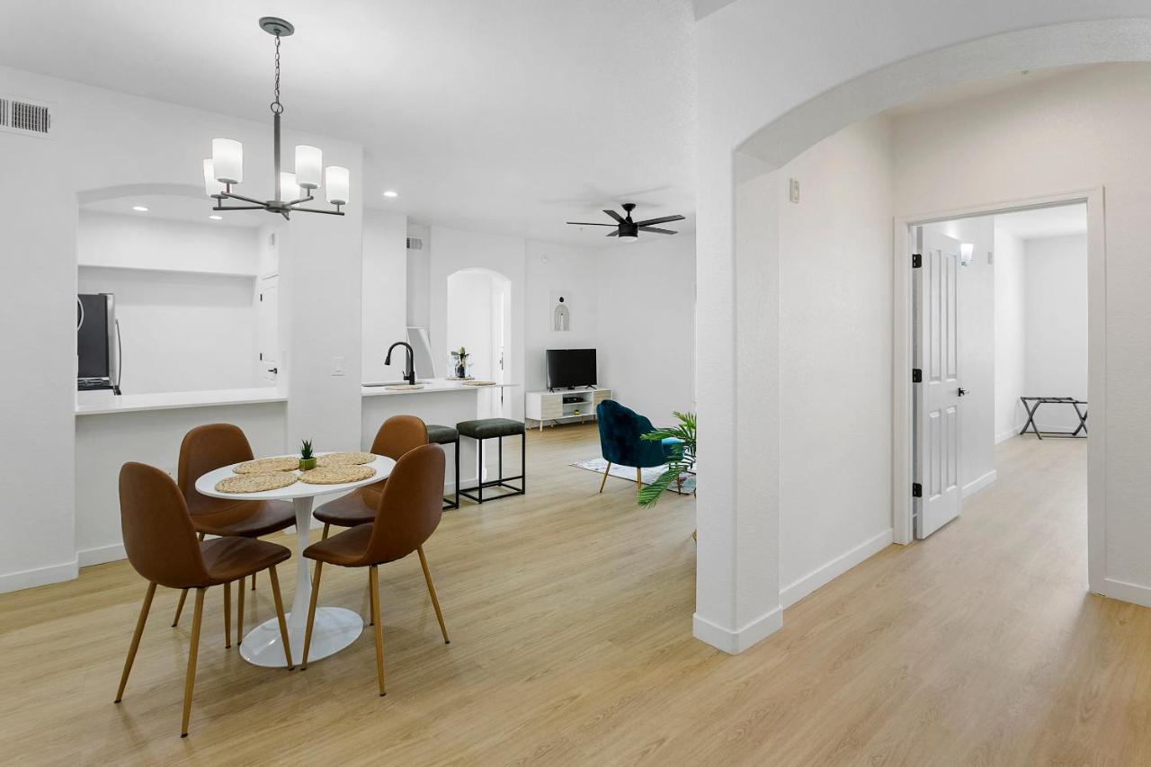 Cozysuites Glendale By The Stadium With Pool 03 Exterior photo