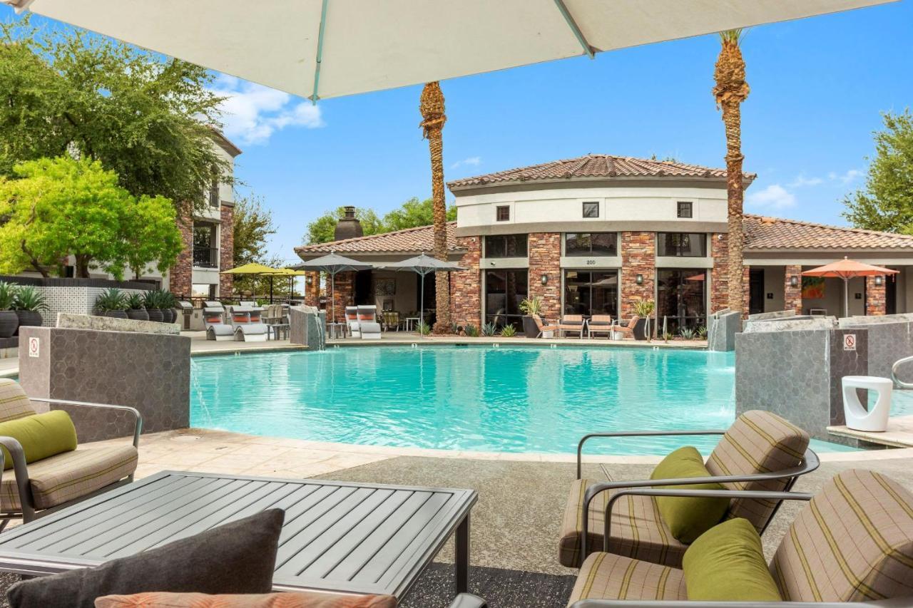 Cozysuites Glendale By The Stadium With Pool 03 Exterior photo